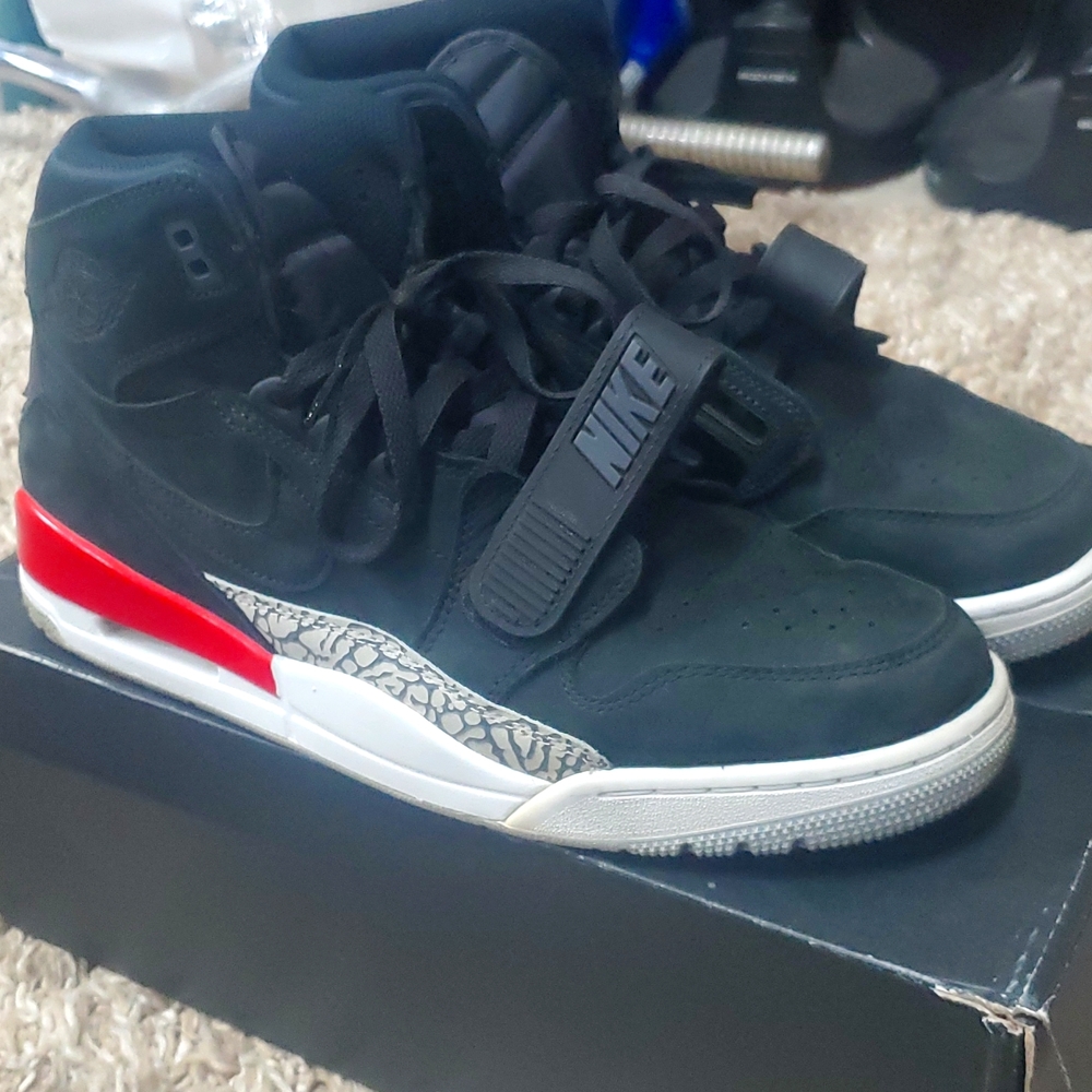Air Jordan legacy 312 size 10.5